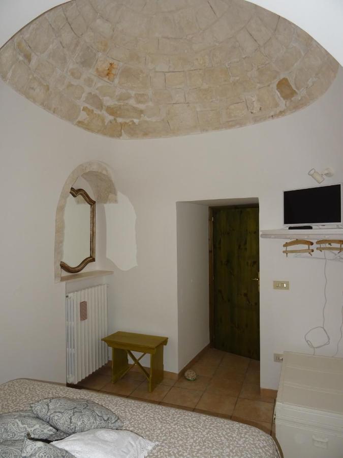 Gasthaus Trulli Di Zia Tata Locorotondo Exterior foto