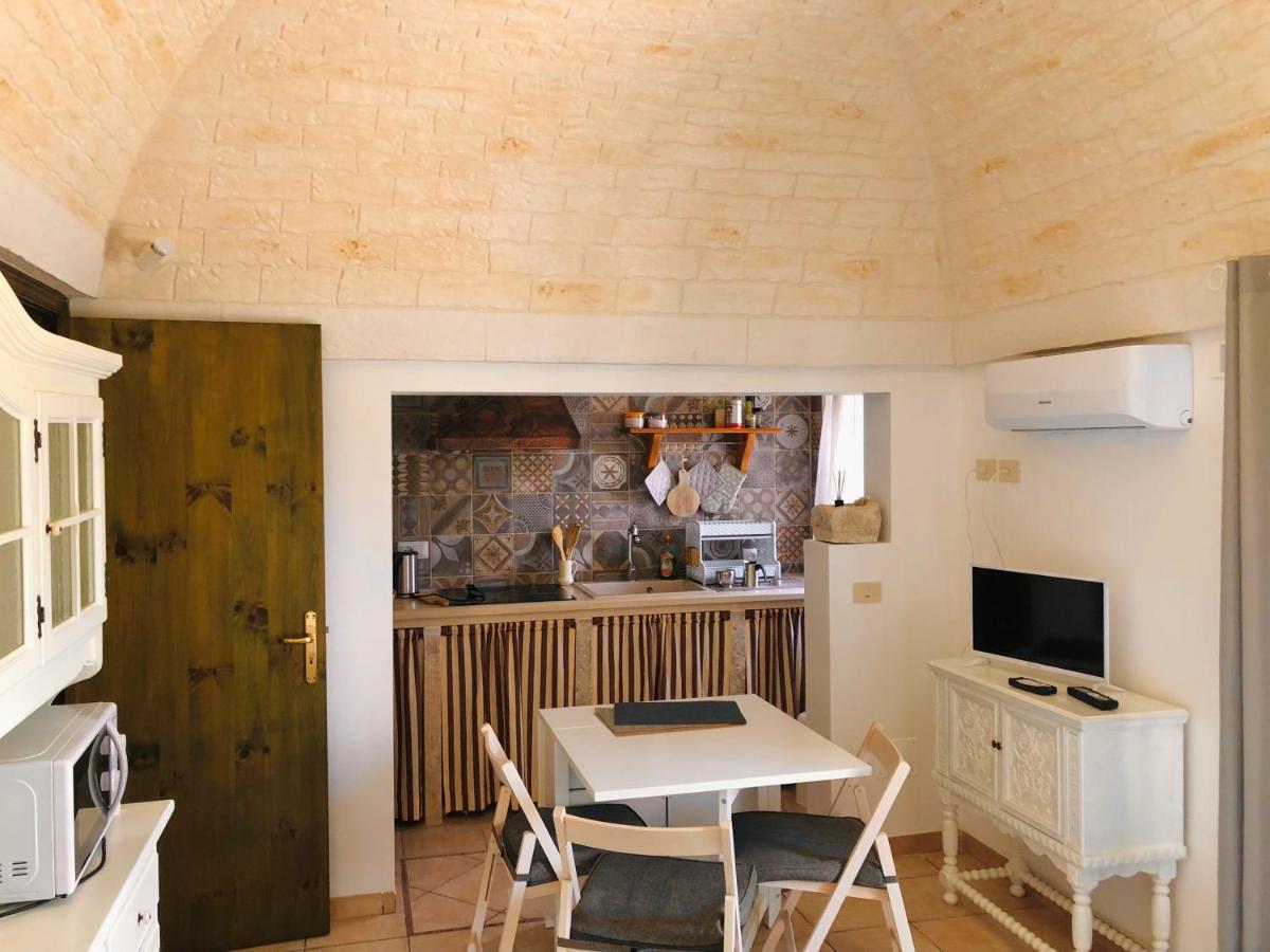 Gasthaus Trulli Di Zia Tata Locorotondo Exterior foto